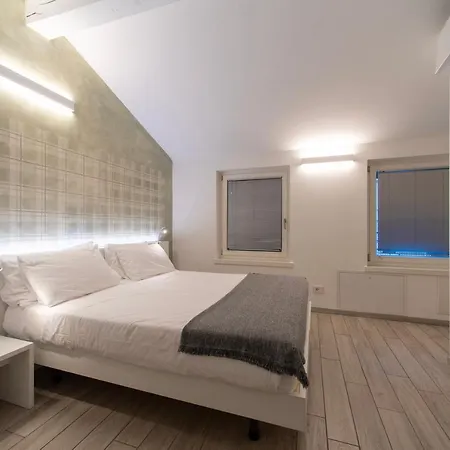 Cityu - Grazioli 27 Trento Centro Con Parcheggio Privato Gratuito Extérieur photo